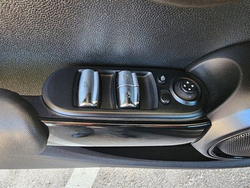 Used 2016 MINI Cooper S image 22