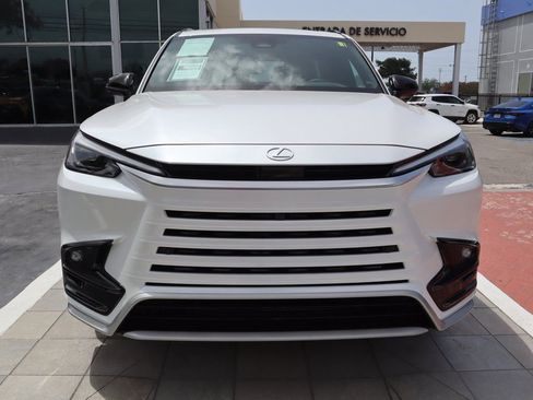 New 2026 Lexus TX 500h AWD image 2