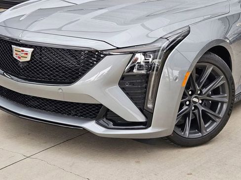 New 2026 Cadillac CT5 V image 7