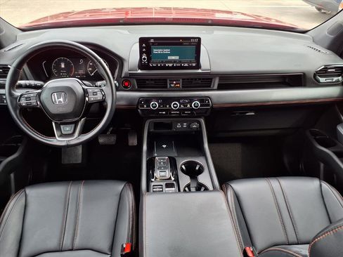 Certified 2024 Honda Pilot TrailSport image 4