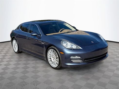 Used 2011 Porsche Panamera 4S image 4