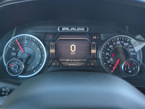Used 2020 RAM 1500 Laramie w/ Sport Appearance Package AWD/4WD image 17