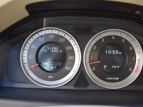 Used 2011 Volvo XC70 3.2 w/ Premium Pkg image 65