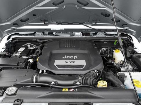 Used 2016 Jeep Wrangler Sport w/ Connectivity Group AWD/4WD image 16
