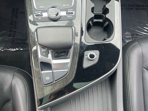 Used 2018 Audi Q7 3.0T Prestige w/ Prestige Package AWD/4WD image 27