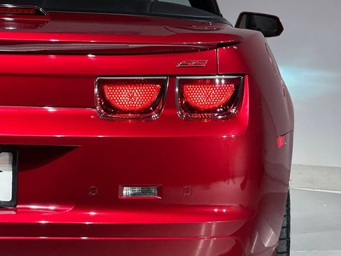 Used 2012 Chevrolet Camaro SS RWD image 34