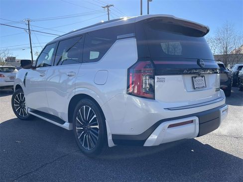 New 2025 Nissan Armada Platinum Reserve image 4