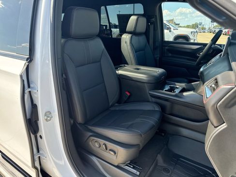Used 2024 Chevrolet Tahoe RST w/ Luxury Package AWD/4WD image 26