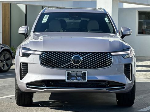 New 2026 Volvo XC90 B5 Plus image 3