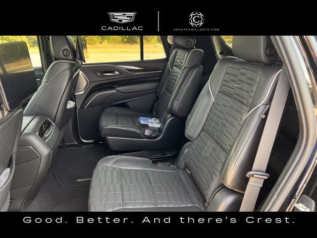 Used 2021 Cadillac Escalade Sport Platinum w/ Heavy-Duty Trailer Package AWD/4WD image 31