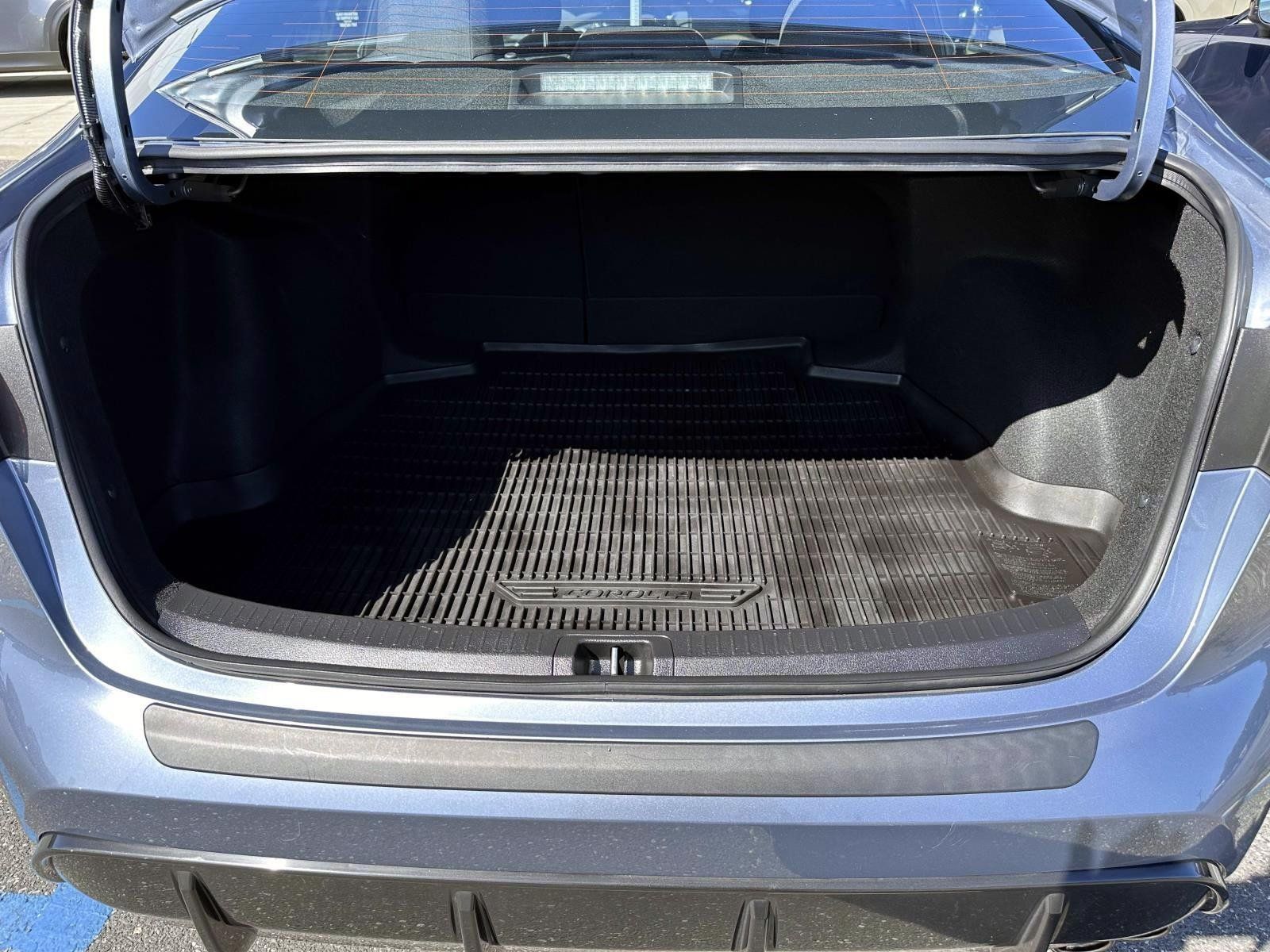 Used 2024 Toyota Corolla SE FWD image 7
