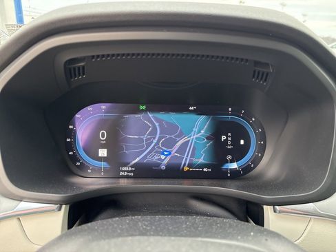 Used 2022 Volvo XC60 B5 Momentum image 21