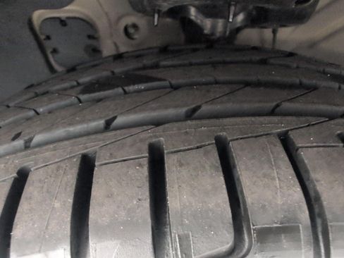 Used 2024 Hyundai Elantra SEL w/ Convenience Package FWD image 4
