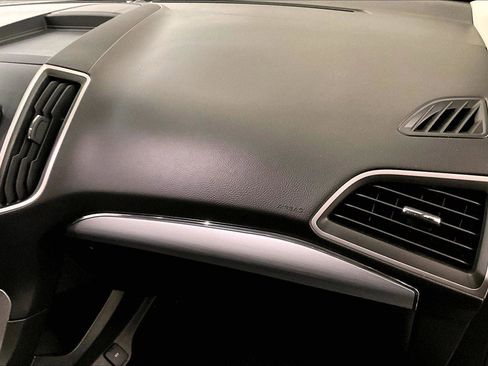 Used 2022 Ford Edge SEL w/ Convenience Package image 15