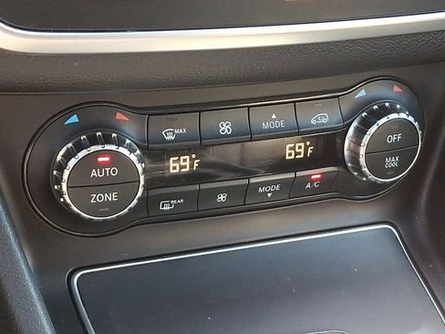 Used 2018 Mercedes-Benz CLA 250 4MATIC image 16