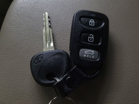 Used 2018 Hyundai Elantra SEL FWD image 32