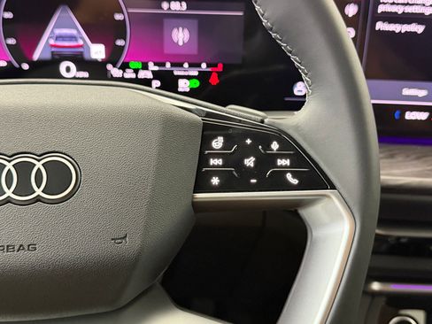 New 2025 Audi Q5 Premium image 26