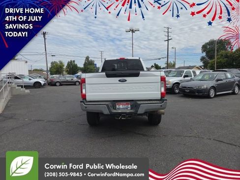 Used 2017 Ford F350 Lariat w/ Lariat Value Package AWD/4WD image 9