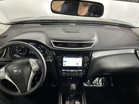 Used 2016 Nissan Rogue SL image 25
