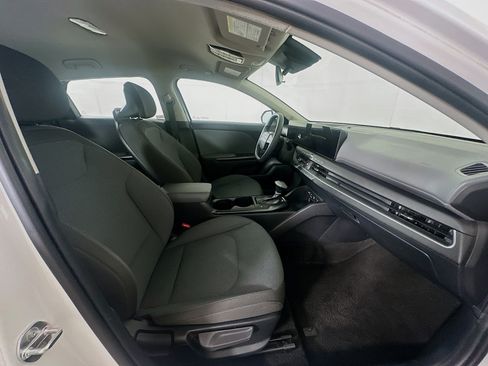 Used 2025 Kia K4 FWD image 29