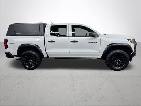 Used 2025 Chevrolet Colorado Trail Boss AWD/4WD image 8