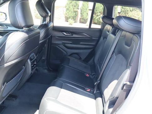Used 2023 Jeep Grand Cherokee Altitude AWD/4WD image 33