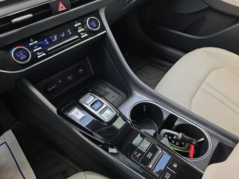 Certified 2021 Hyundai Sonata Limited FWD image 28