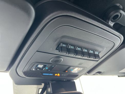 Used 2024 Ford Bronco Wildtrak image 34