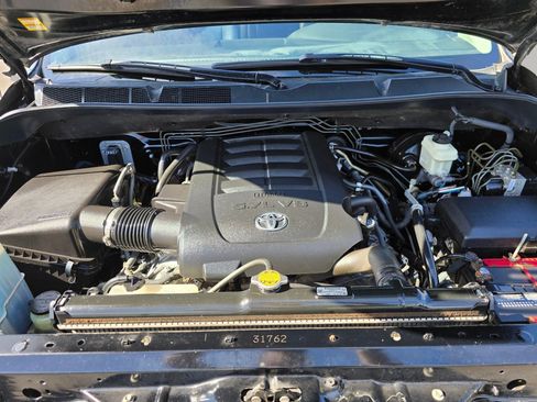 Used 2011 Toyota Tundra Limited w/ Platinum Pkg AWD/4WD image 20