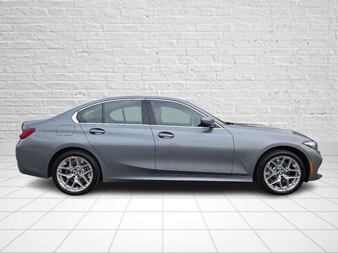 Used 2025 BMW 330i xDrive Sedan w/ Premium Package AWD/4WD image 7