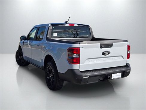 New 2025 Ford Maverick Lariat w/ Black Appearance Package image 6