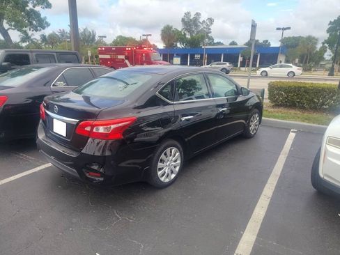 Used 2016 Nissan Sentra S FWD image 2