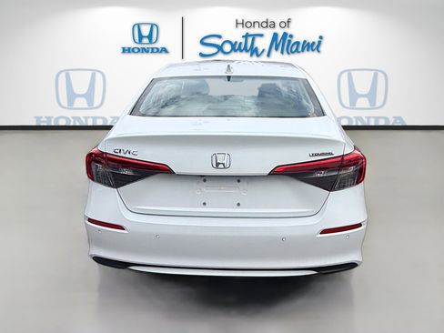 Used 2022 Honda Civic Touring image 6