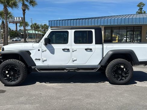 New 2026 Jeep Gladiator Sport AWD/4WD image 3