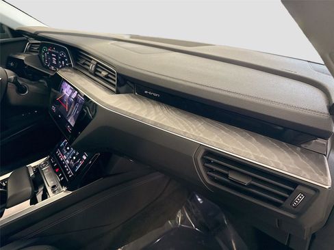 Certified 2024 Audi Q8 e-tron Premium Plus image 30