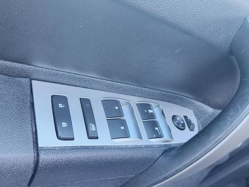 Used 2013 Chevrolet Silverado 1500 LT image 9