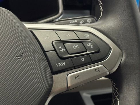 New 2025 Volkswagen Taos SE image 26