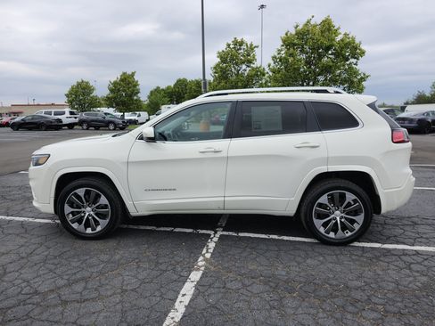Used 2019 Jeep Cherokee Overland AWD/4WD image 14