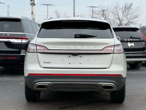 Used 2022 Lincoln Nautilus Reserve w/ Luxury Package image 39