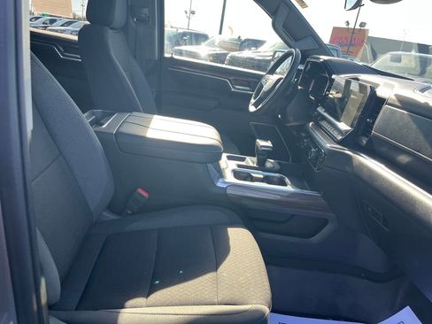 Used 2025 Chevrolet Silverado 1500 LT image 29