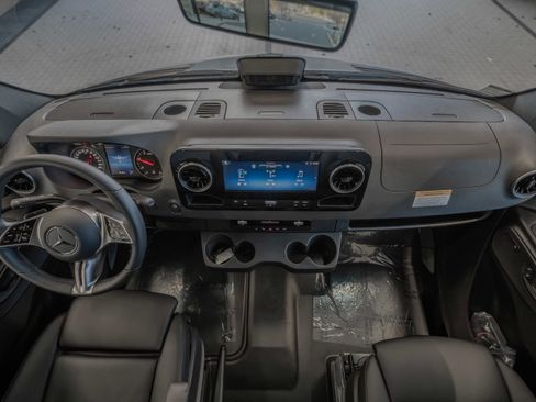 New 2025 Mercedes-Benz Sprinter 2500 image 26