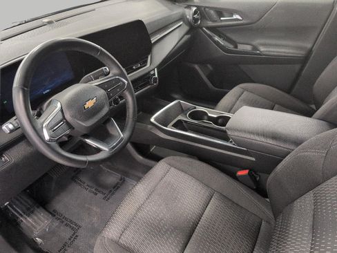 Used 2025 Chevrolet Equinox LT AWD/4WD image 10
