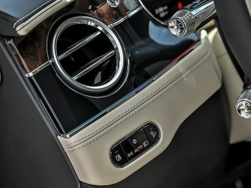 New 2026 Bentley Continental GTC AWD/4WD image 32