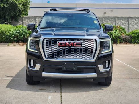 Used 2024 GMC Yukon XL Denali AWD/4WD image 2