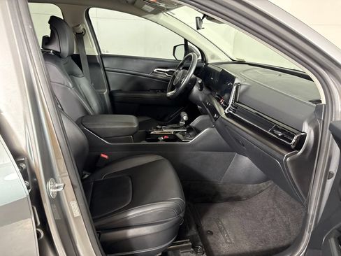Used 2024 Kia Sportage EX FWD image 15