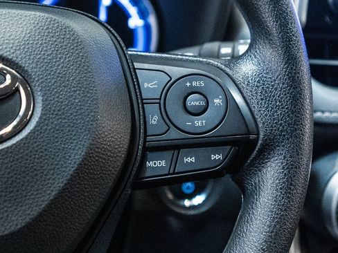 Certified 2025 Toyota RAV4 XLE AWD/4WD image 17