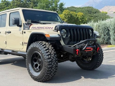 Used 2020 Jeep Gladiator Rubicon AWD/4WD image 17