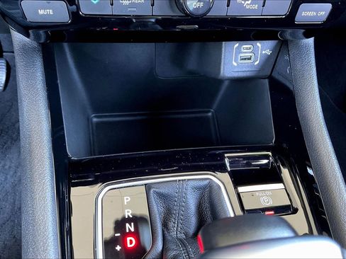 Used 2026 Jeep Compass Latitude image 15