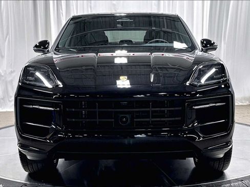 New 2026 Porsche Cayenne Coupe AWD/4WD image 10