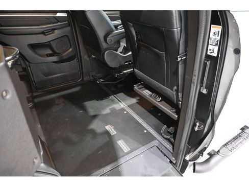 Used 2017 Ford Explorer Limited FWD image 19
